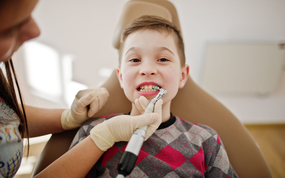 Limpieza dental para niños: cuándo es necesaria